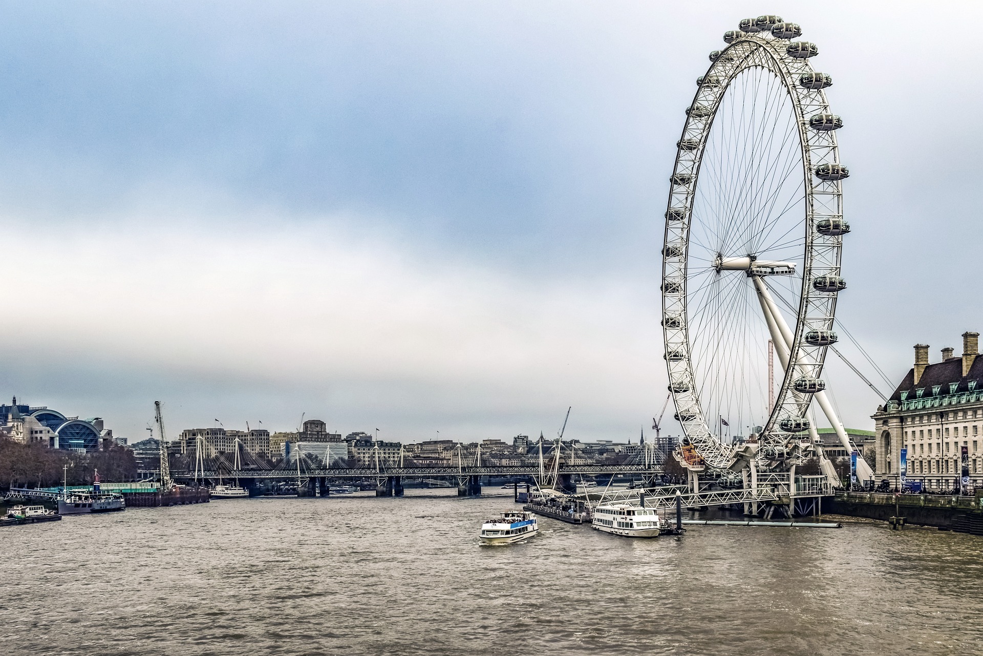 luxury hotel pages uk