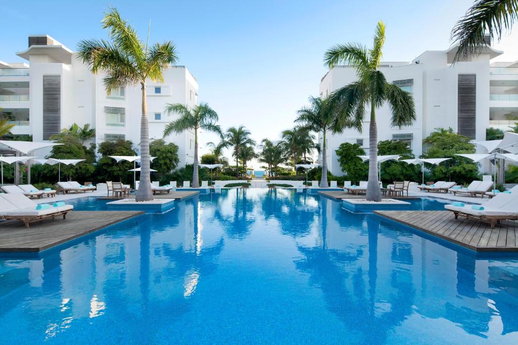 wymara resort villas grace bay turks and caicos pool